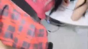 趁着学长不在家勾引我的学姐，在家上演大战，你快点操，他打电话来了！