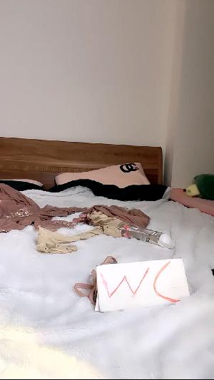 【蜜桃允儿】长腿御姐! 裸舞~道具自慰~啪啪~狂射一身!