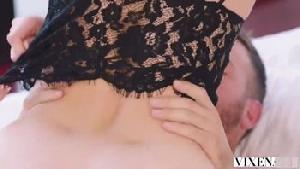 性感妹子和最好的闺蜜感情很好便主动上门和她男友销魂做爱